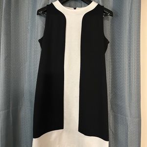 Women black and white dress